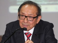 Edmundo Cruz